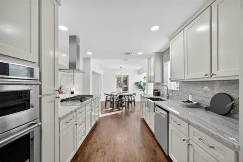 $715,000 | 8611 Capri Drive, Dallas, TX 75238