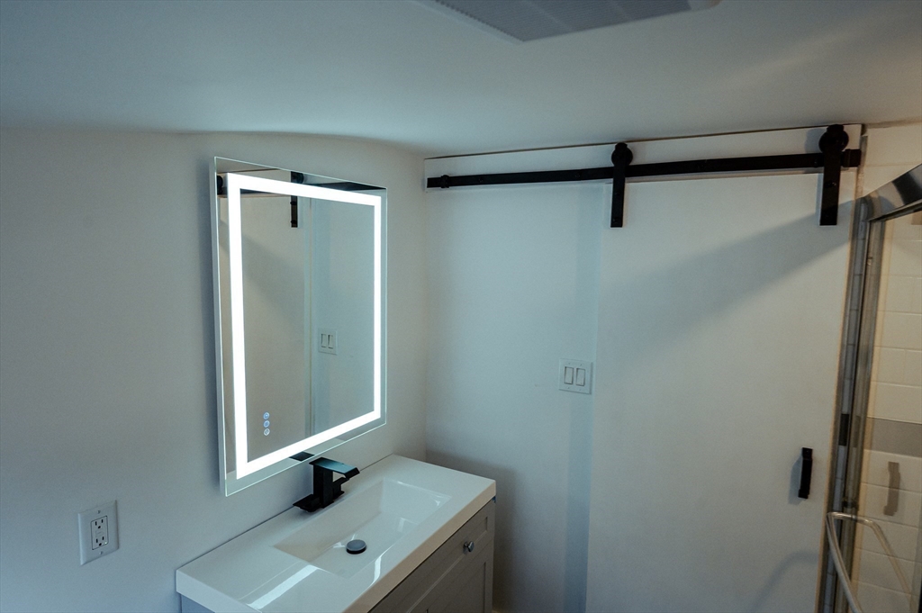 95 Ridgewood Avenue Holyoke, MA 01040 - Photo 19 of 25 Gallery Image 19