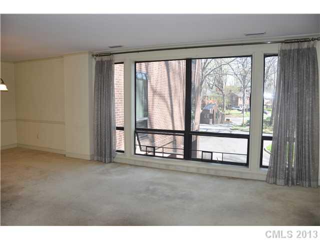 912 Cherokee Road, Unit 912 Charlotte, NC 28207 - Photo 4 of 16 Gallery Image 4