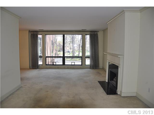 912 Cherokee Road, Unit 912 Charlotte, NC 28207 - Photo 6 of 16 Gallery Image 6