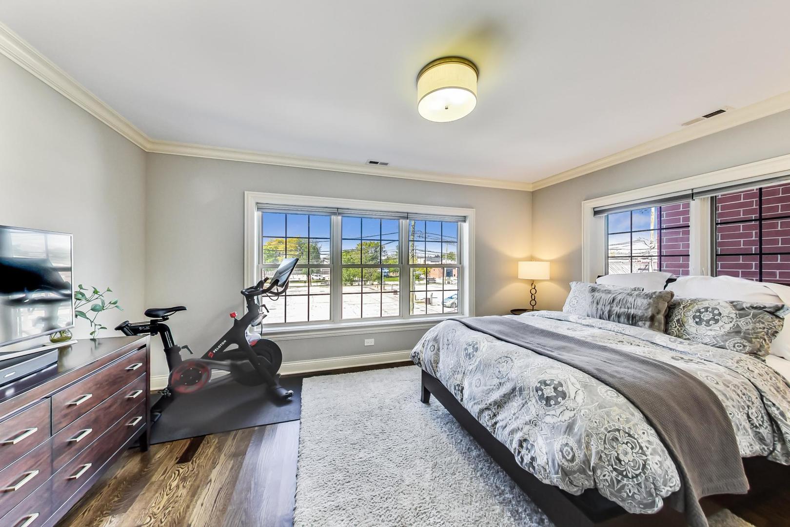 20 South Fairview Avenue, Unit 2N Park Ridge, IL 60068 - Photo 11 of 25