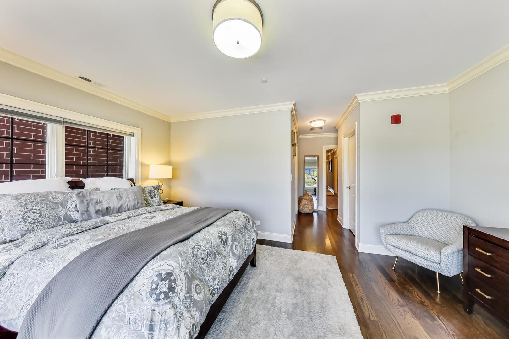 20 South Fairview Avenue, Unit 2N Park Ridge, IL 60068 - Photo 12 of 25