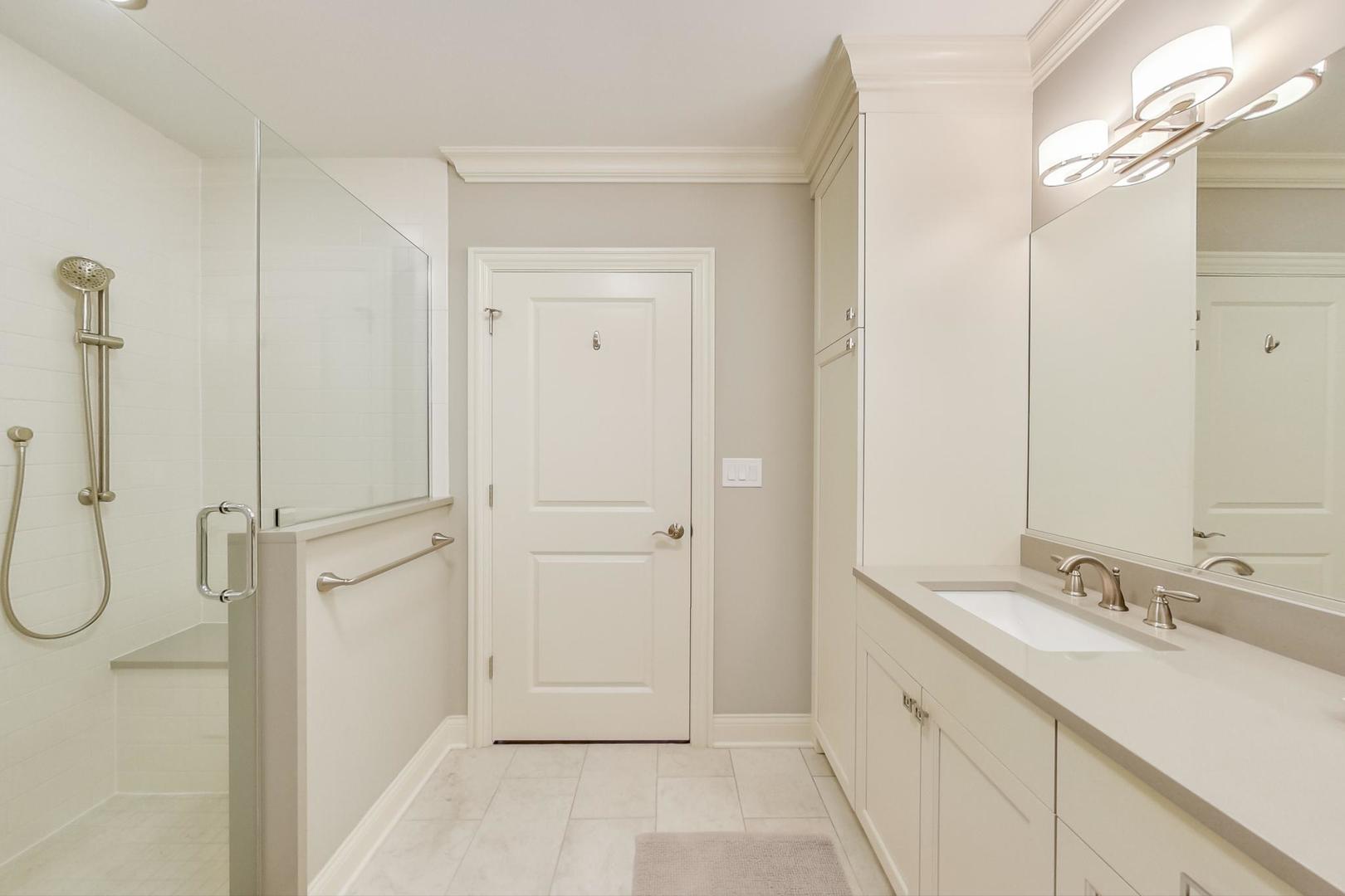 20 South Fairview Avenue, Unit 2N Park Ridge, IL 60068 - Photo 14 of 25