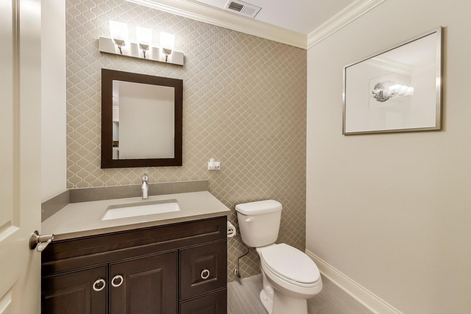 20 South Fairview Avenue, Unit 2N Park Ridge, IL 60068 - Photo 22 of 25