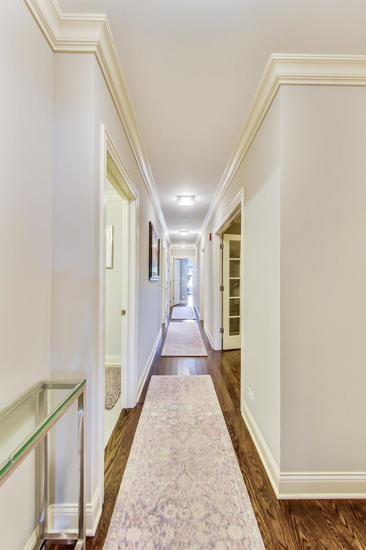 20 South Fairview Avenue, Unit 2N Park Ridge, IL 60068 - Photo 10 of 25