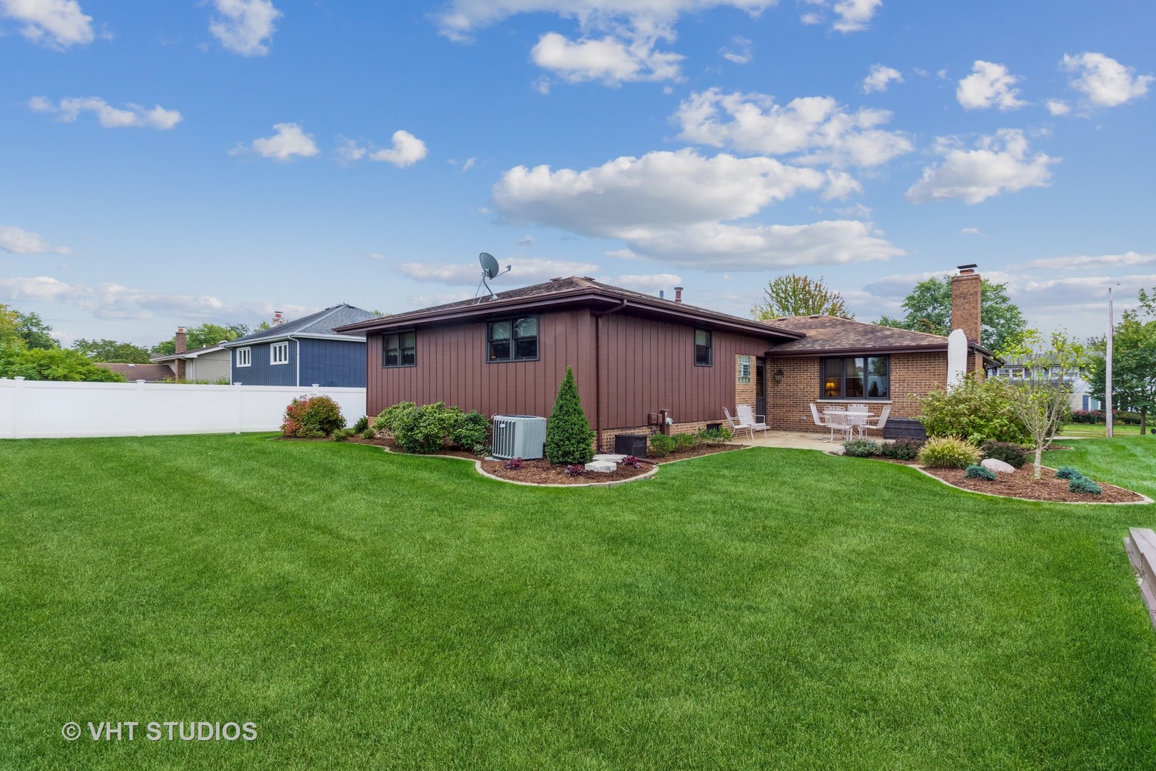 695 Vermont Road Frankfort, IL 60423 - Photo 18 of 20 a view of a house with a backyard