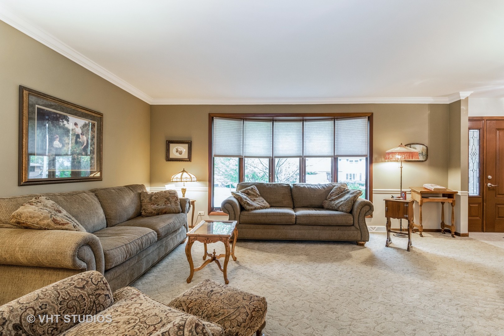 695 Vermont Road Frankfort, IL 60423 - Photo 3 of 20 a living room with furniture and a window