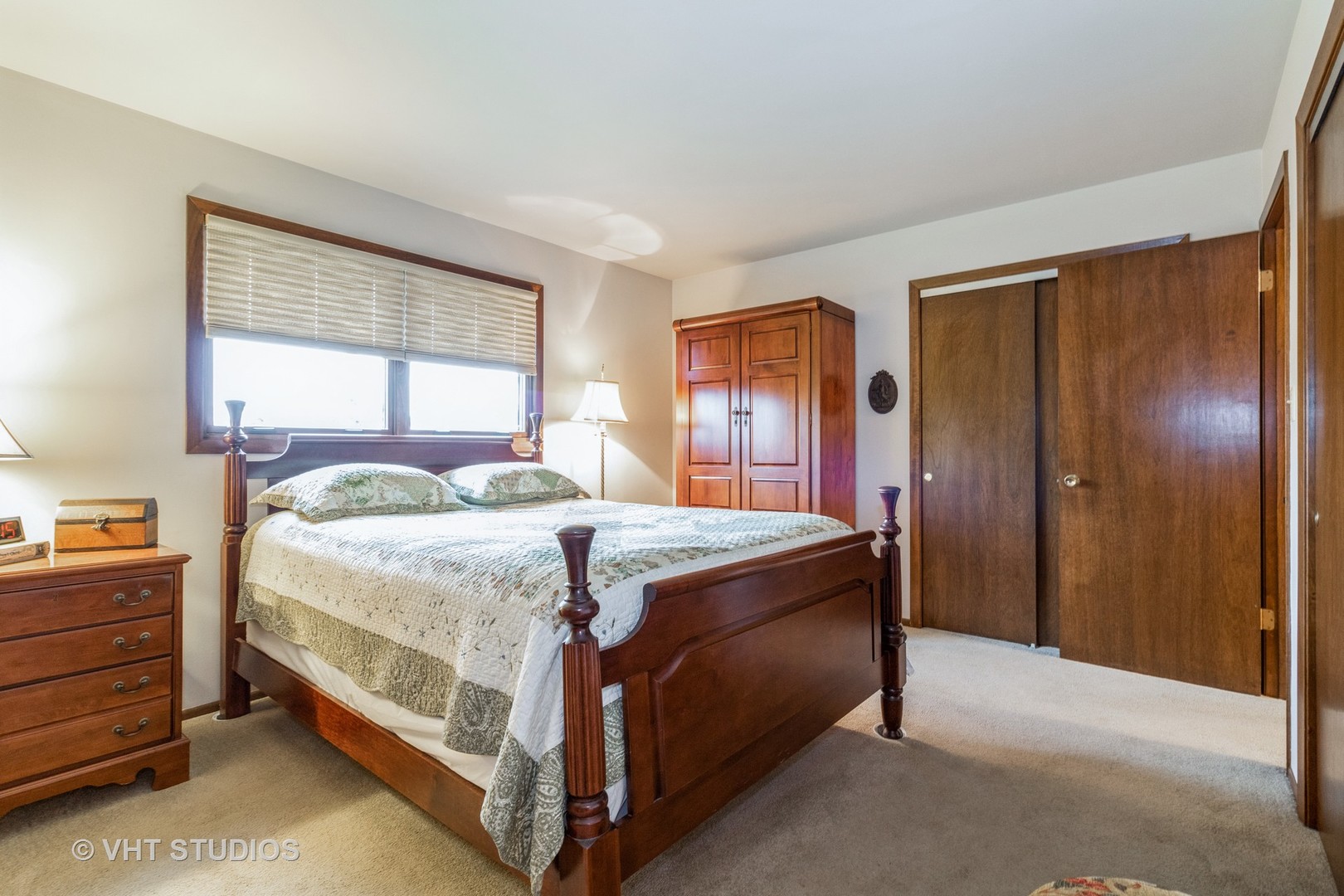 695 Vermont Road Frankfort, IL 60423 - Photo 9 of 20 a bedroom with a bed and window