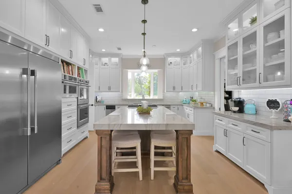 $2,100,000 | 15203 Wildwood Circle, Magnolia, TX 77354