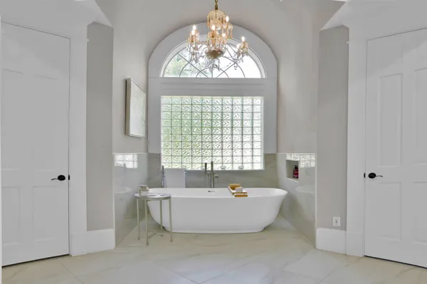 $2,100,000 | 15203 Wildwood Circle, Magnolia, TX 77354