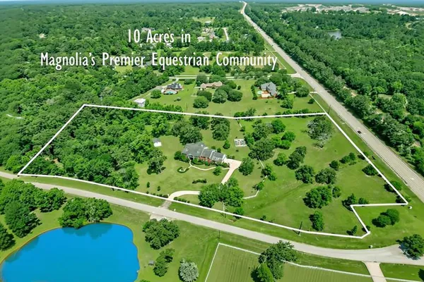 $2,000,000 | 15203 Wildwood Circle, Magnolia, TX 77354