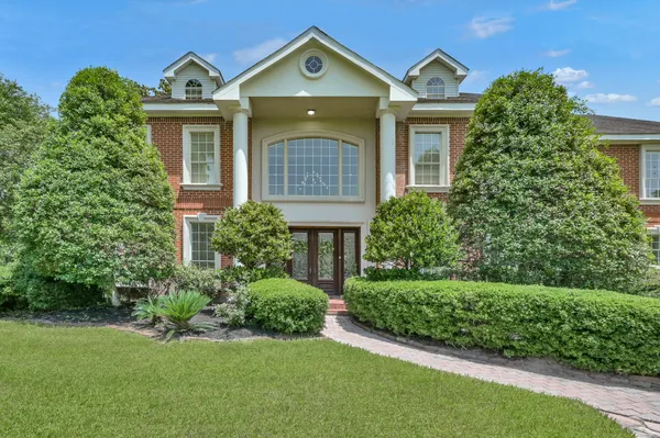 $2,100,000 | 15203 Wildwood Circle, Magnolia, TX 77354