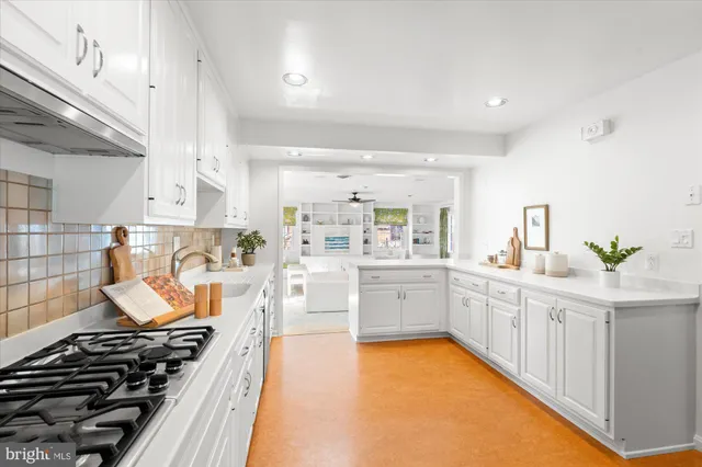 $1,250,000 | 2904 Farm Road, Alexandria, VA 22302