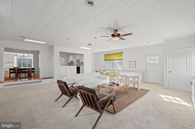 $1,250,000 | 2904 Farm Road, Alexandria, VA 22302