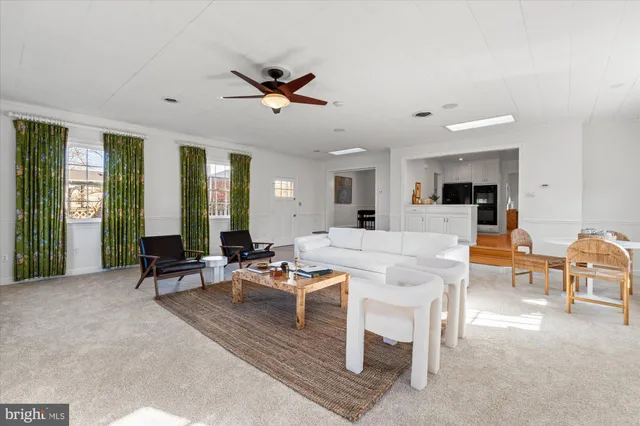 $1,250,000 | 2904 Farm Road, Alexandria, VA 22302