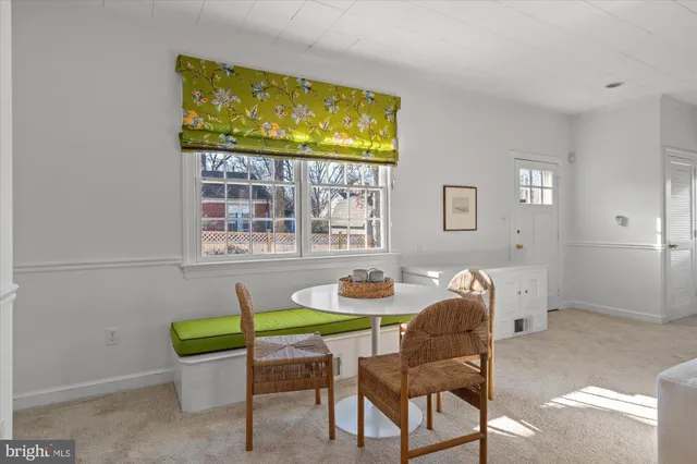 $1,250,000 | 2904 Farm Road, Alexandria, VA 22302