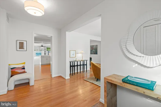 $1,250,000 | 2904 Farm Road, Alexandria, VA 22302