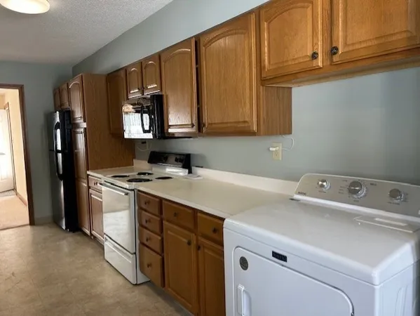 $228,000 | 1181 James Street, Unit 1181, Chicopee, MA 01022