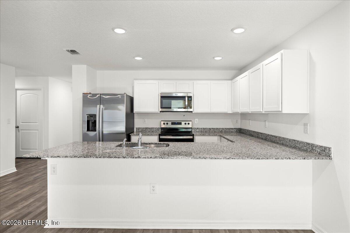 671 Live Oak Loop Crescent City, FL 32112 - Photo 24 of 38 28-Kitchen