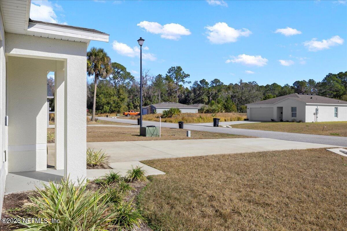 671 Live Oak Loop Crescent City, FL 32112 - Photo 31 of 38 39-Exterior Front View