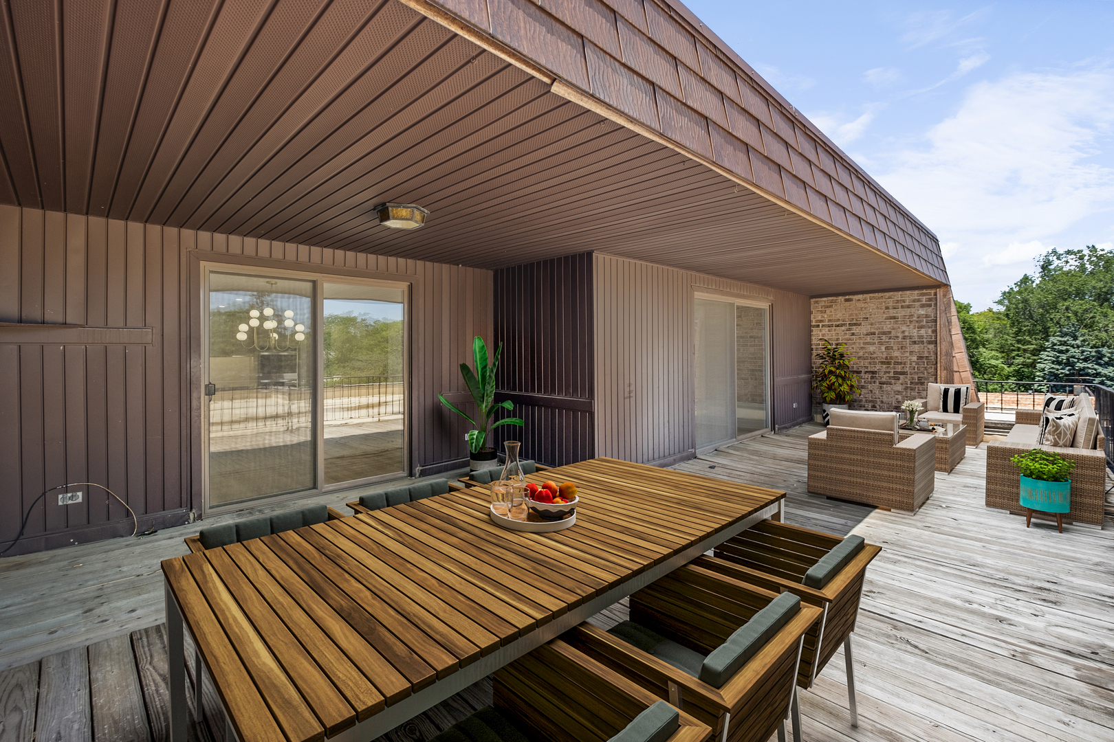 4000 Dundee Road, Unit 304 Northbrook, IL 60062 - Photo 4 of 28 a outdoor space with a table and chairs