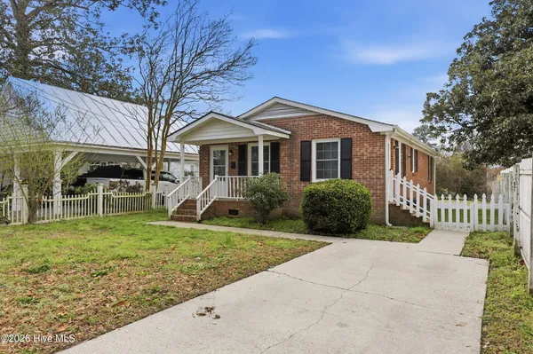 $215,000 | 205 West Gale Street, Edenton, NC 27932