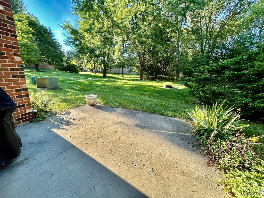 515 West Highland Road, Unit E6 Howell, MI 48843 - Photo 16 of 17 Gallery Image 16