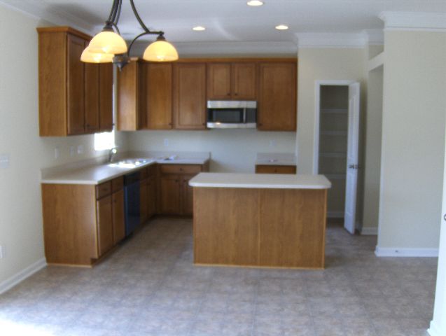 10 Shale Court Greenville, SC 29607 - Photo 7 of 16 Gallery Image 7