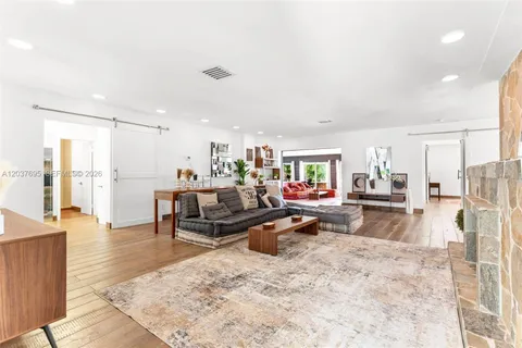 $15,000 | 8220 Hawthorne Avenue, Miami Beach, FL 33141
