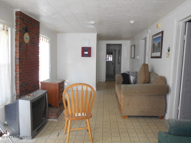 602 Boyette Road Newton Grove, NC 28366 - Photo 4 of 10 DSCN8171