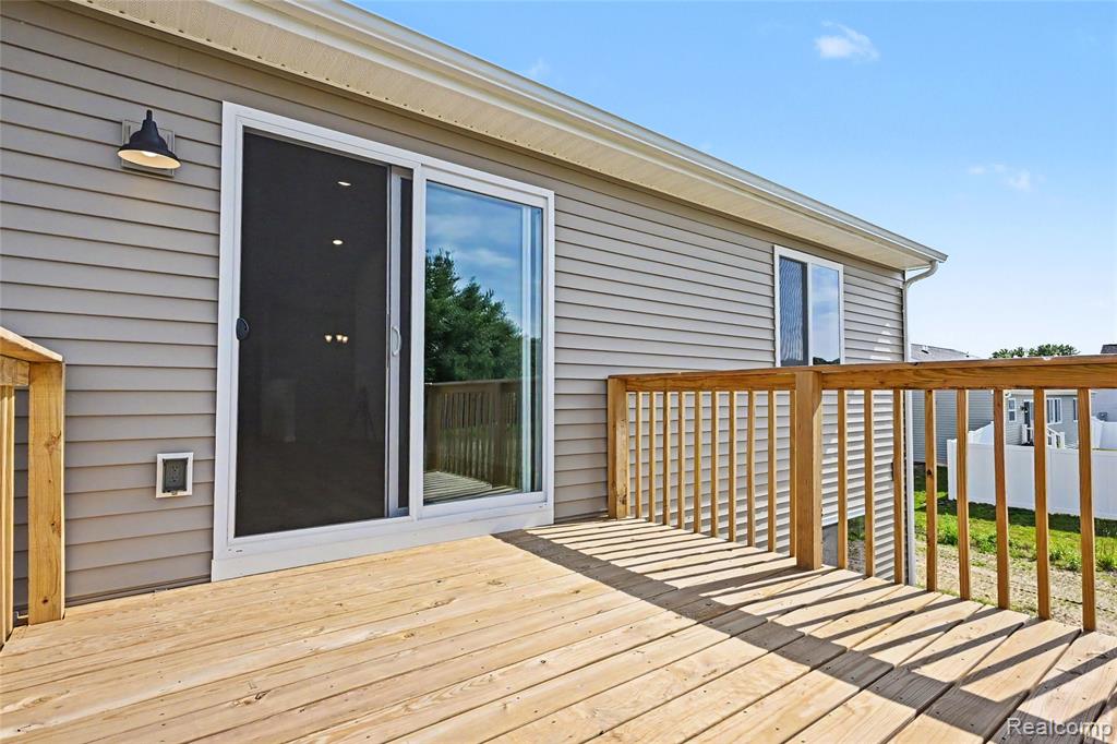 5528 Lahring Road Linden, MI 48451 - Photo 16 of 29