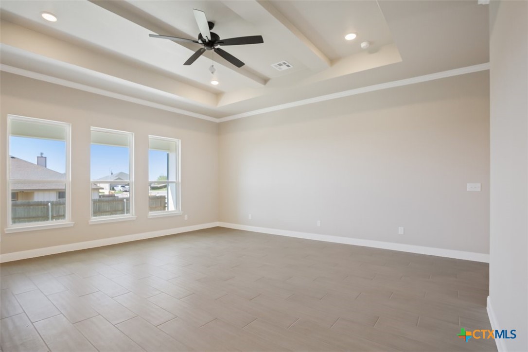 3824 Keller Road Temple, TX 76504 - Photo 7 of 28 an empty room with a empty space and windows