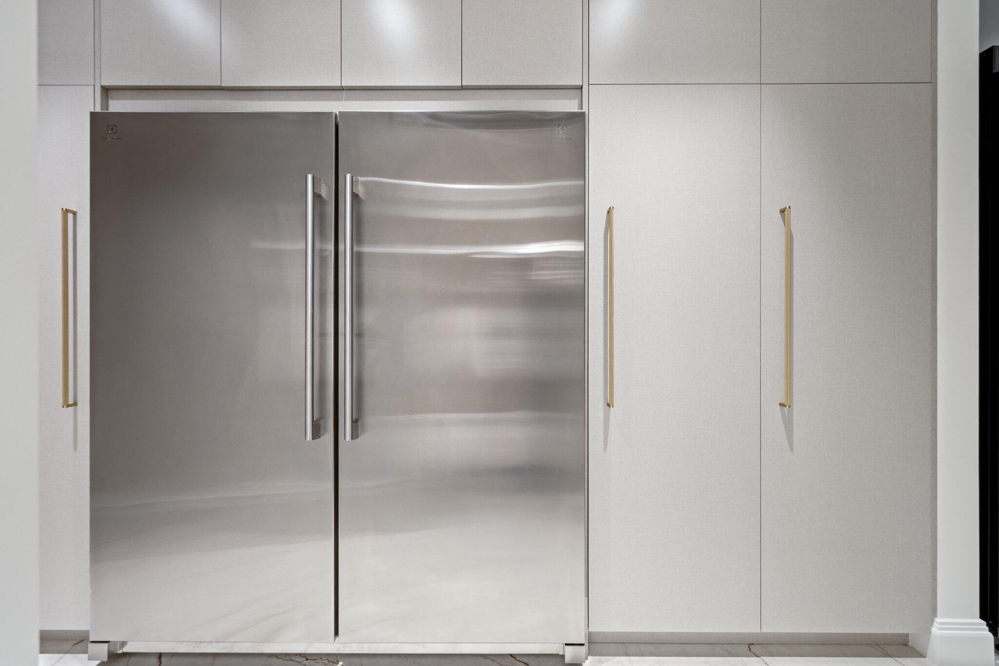 17749 Collins Avenue, Unit TS 3901/3902 Sunny Isles Beach, FL 33160 - Photo 81 of 127 a bathroom with a glass shower door