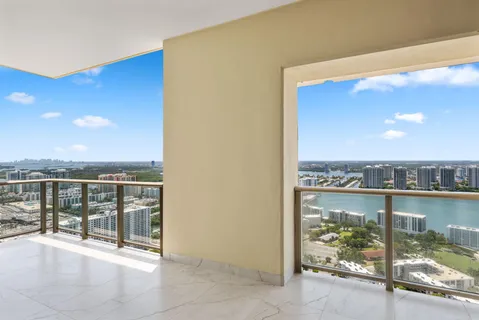 $15,990,000 | 17749 Collins Avenue, Unit TS 3901/3902, Sunny Isles Beach, FL 33160