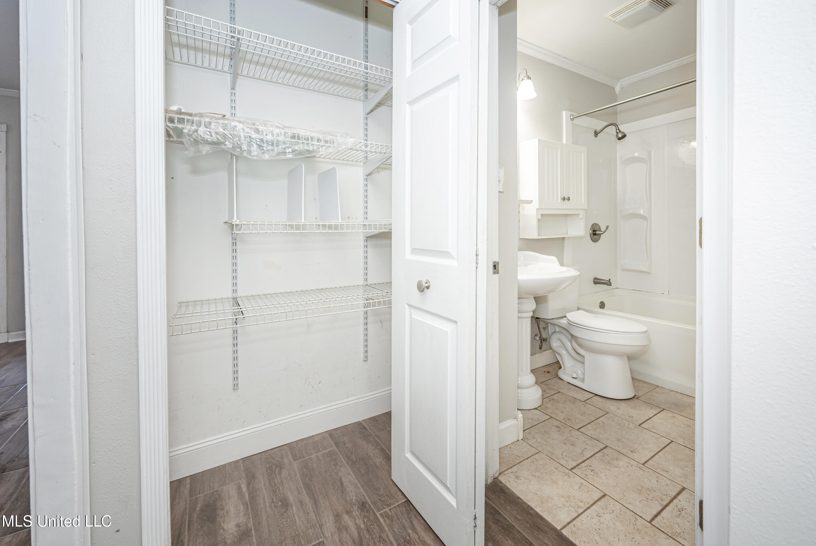 2303 12th Street Pascagoula, MS 39567 - Photo 15 of 40 IMG_6038