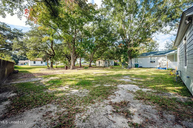 $1,200 | 2303 12th Street, Pascagoula, MS 39567