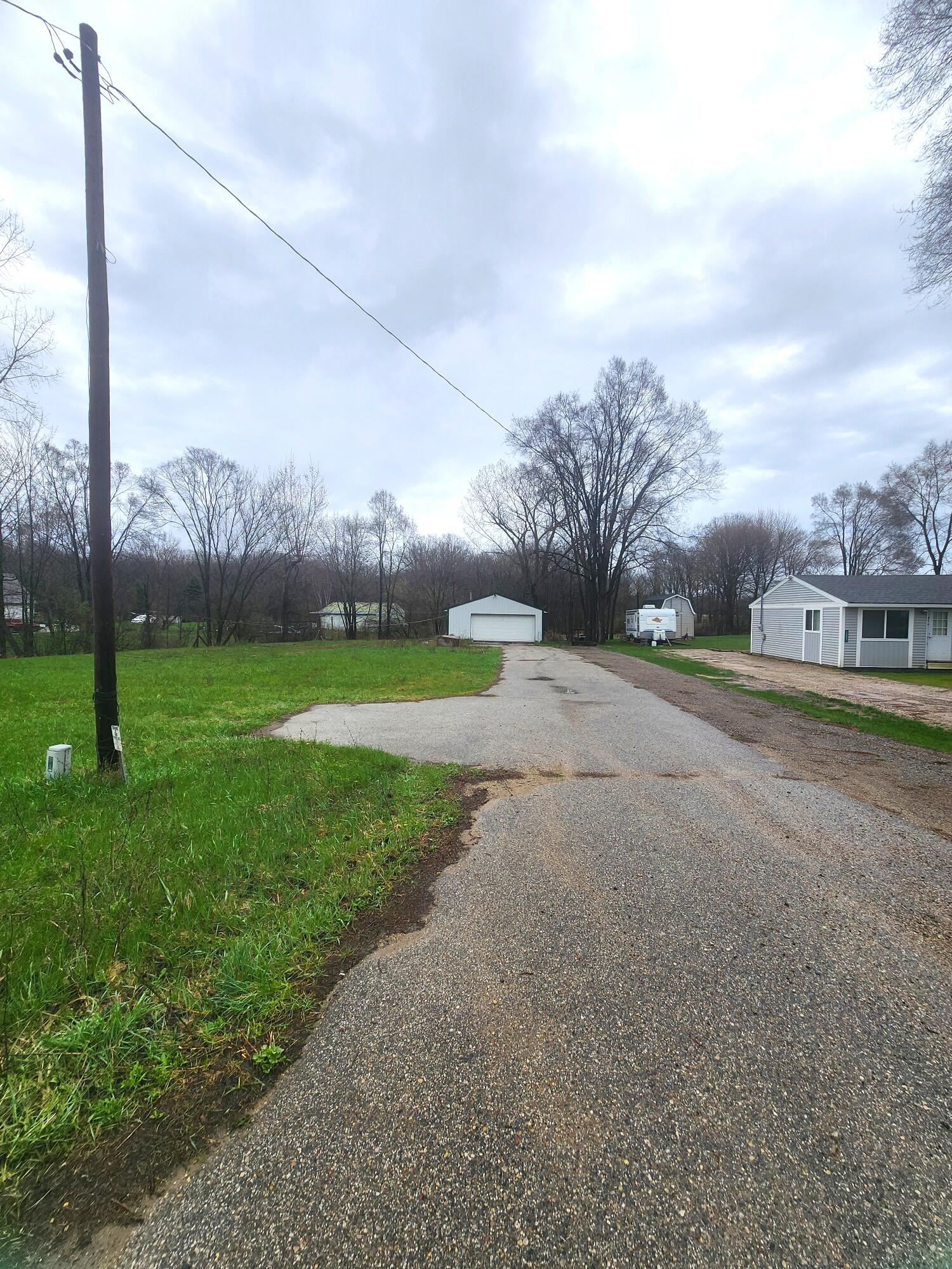 1491 South Leaton Road Mount Pleasant, MI 48858 - Photo 3 of 6 20260416_121919