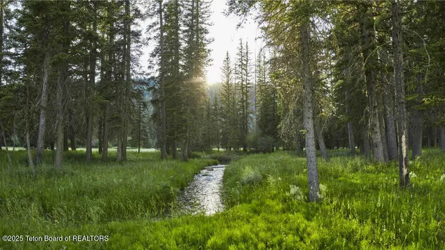 $2,595,000 | 15505 Wagon Road, Jackson, WY 83001