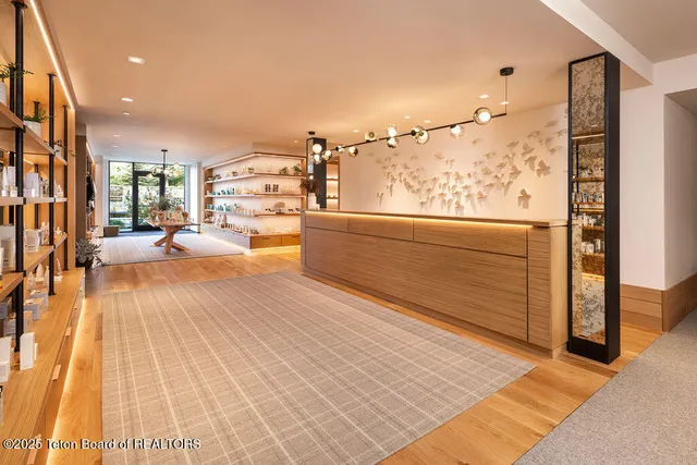 $2,595,000 | 15505 Wagon Road, Jackson, WY 83001