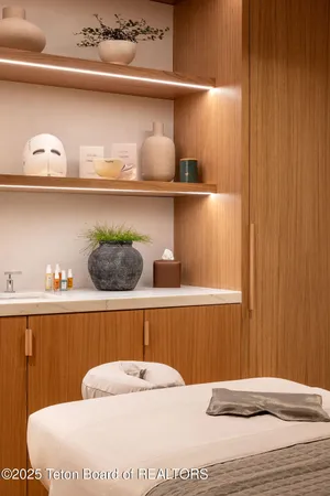 $2,595,000 | 15505 Wagon Road, Jackson, WY 83001