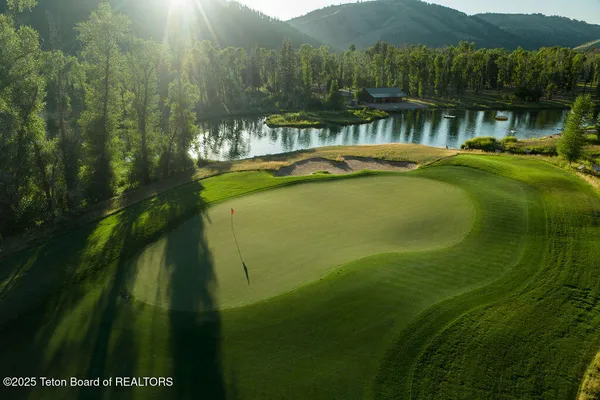 $2,595,000 | 15505 Wagon Road, Jackson, WY 83001