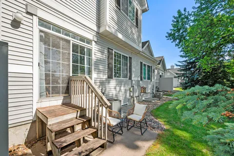 $350,000 | 2030 Mainstreet, Hopkins, MN 55343