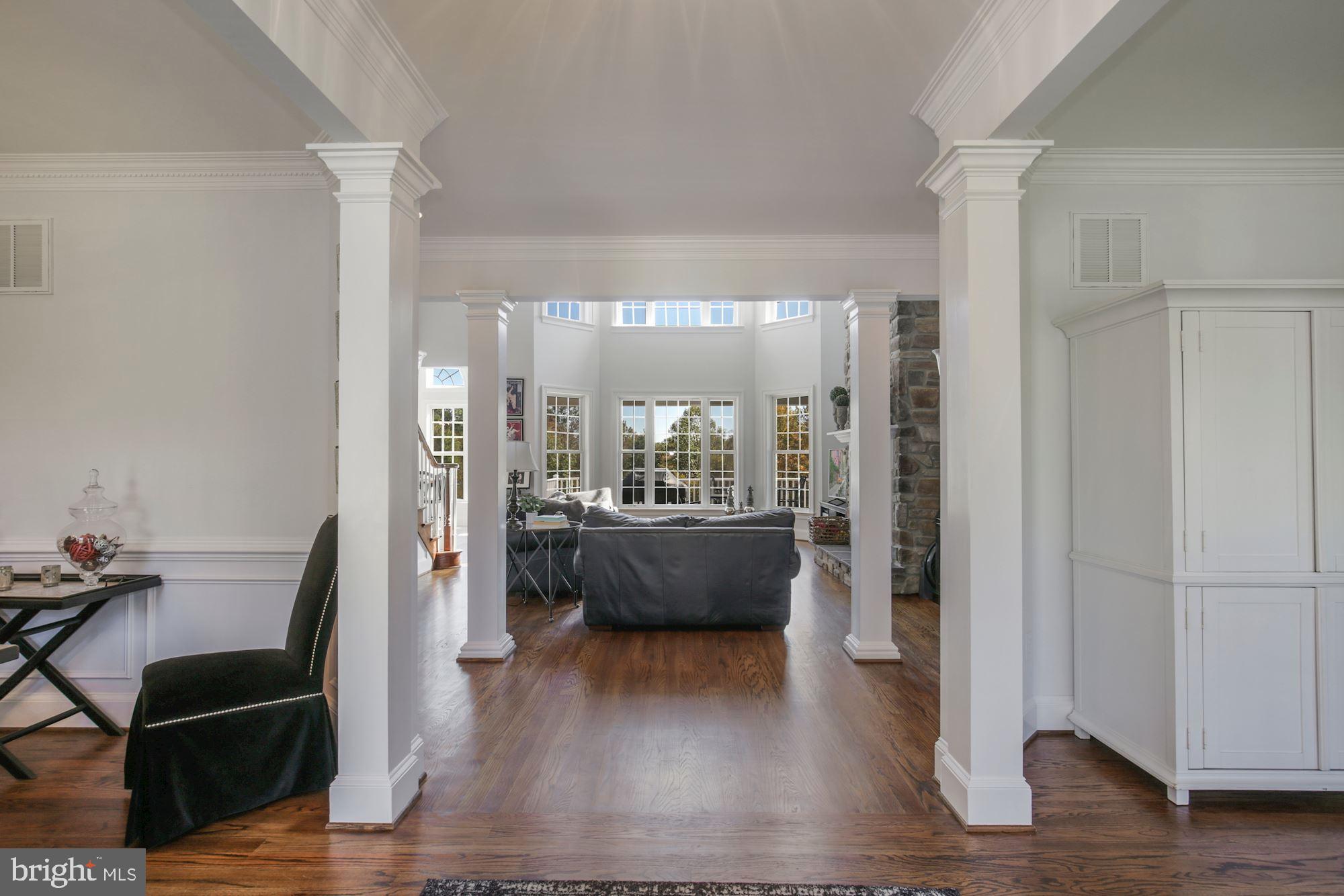 33415 Austin Grove Road Bluemont, VA 20135 - Photo 10 of 58 Entry foyer with oak hardwood floors.
