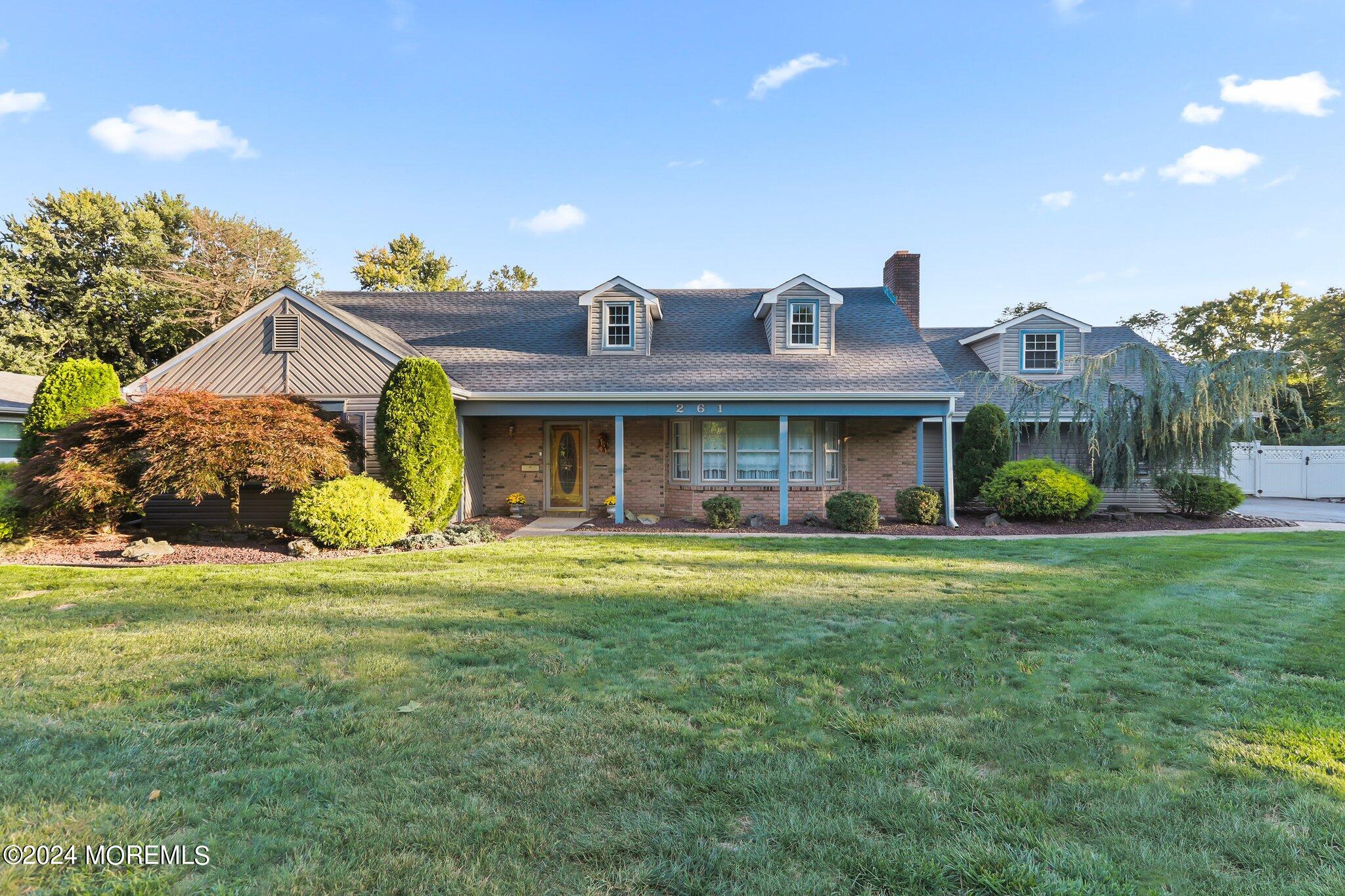 261 Schanck Road Freehold, NJ 07728 - Photo 3 of 37 261 Schanck Rd