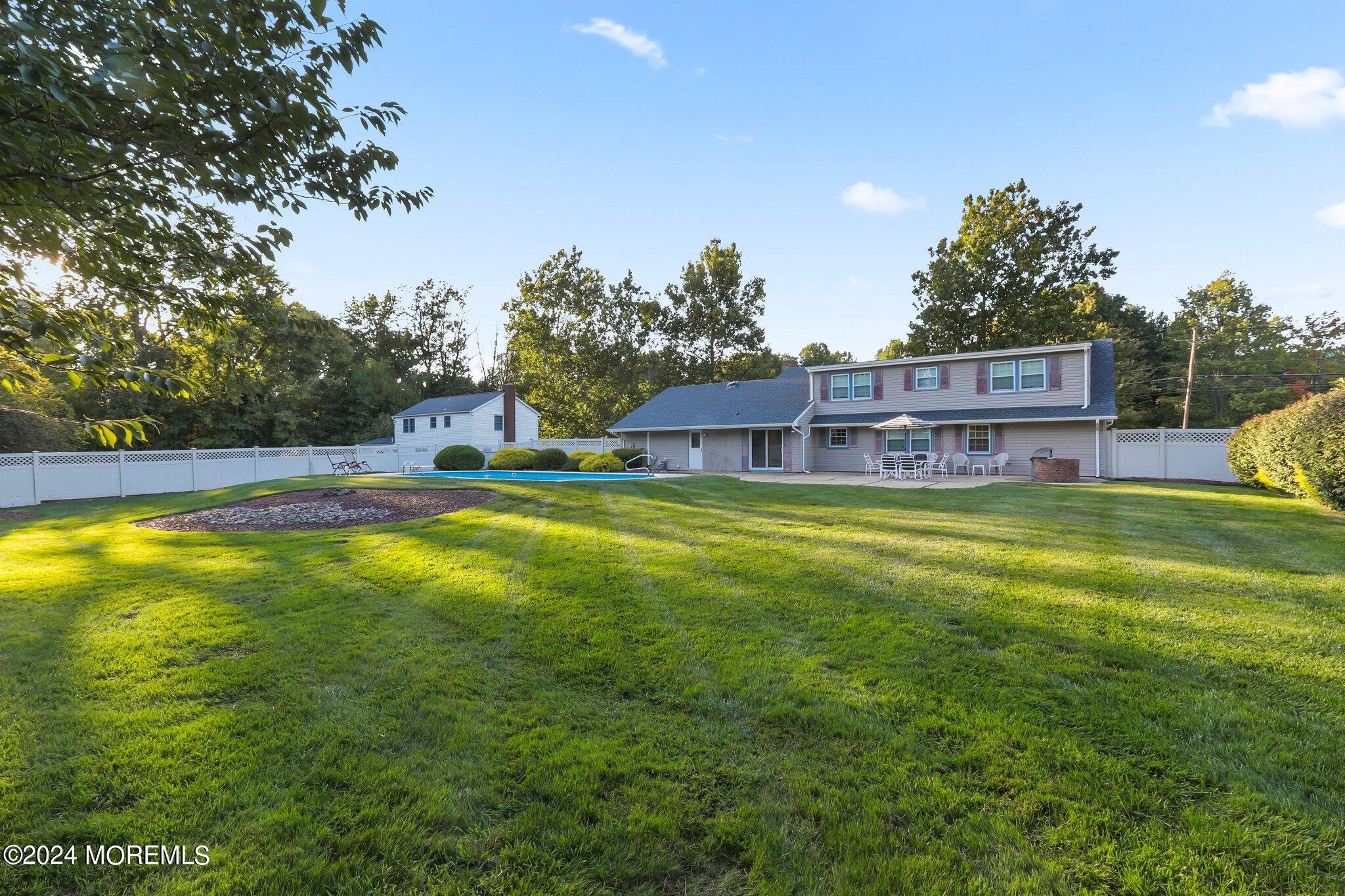 261 Schanck Road Freehold, NJ 07728 - Photo 5 of 37 261 Schanck Rd