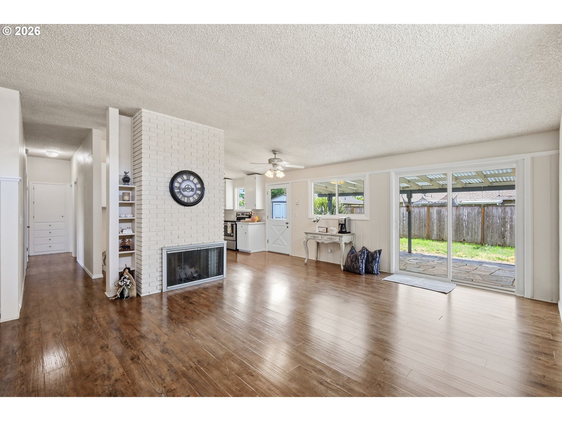 1343 Quinalt Street Springfield, OR 97477 - Photo 4 of 28