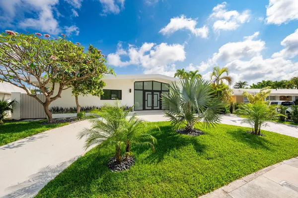 $2,300,000 | 52 Key Haven Road, Key Haven, FL 33040