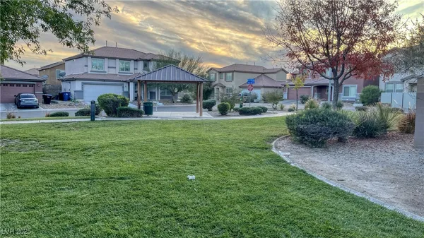 $2,350 | 721 East Caballo Hills Avenue, North Las Vegas, NV 89081