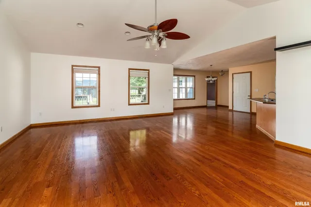 $249,000 | 309 Evergreen Trail, Herrin, IL 62948