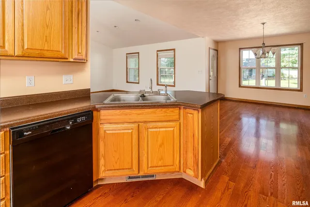 $249,000 | 309 Evergreen Trail, Herrin, IL 62948